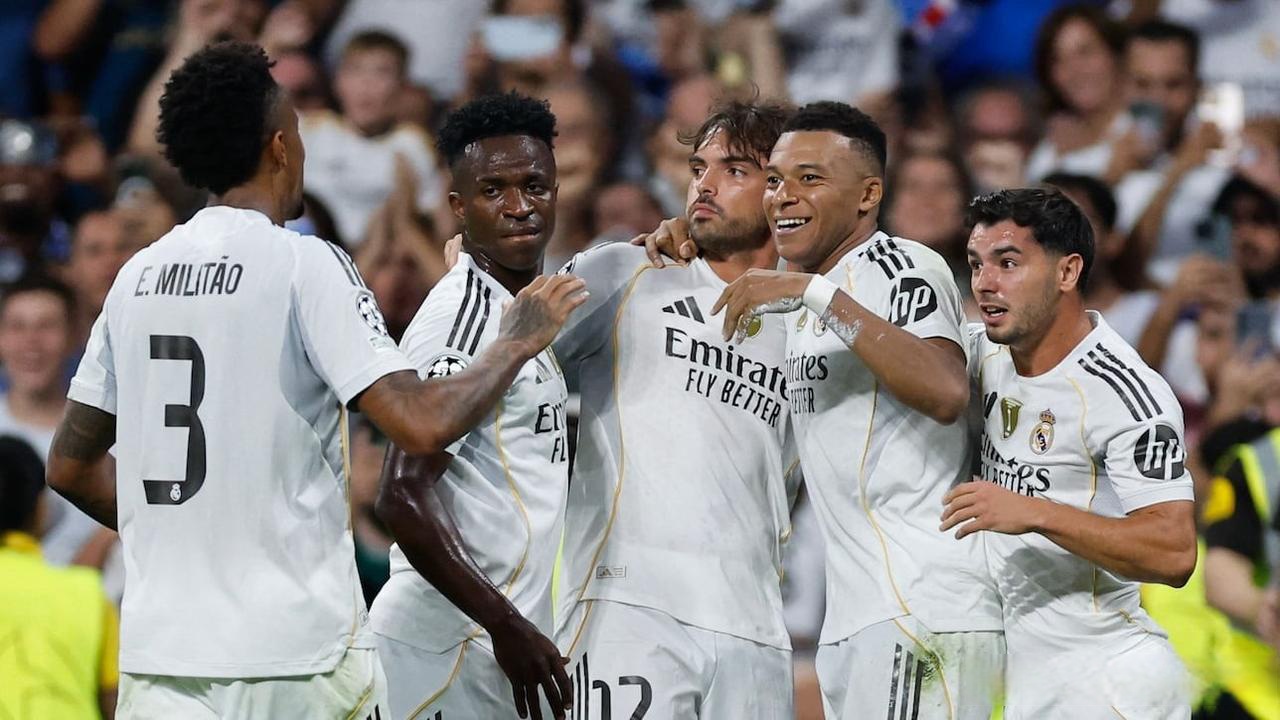 德天空：虽然桑乔愿意把薪水减半，但多特对签下他仍存疑虑（德天空：桑乔愿降薪五成 多特对签回仍显犹豫）