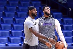 姆贝莫、阿马德和马兹拉维打完对伯恩茅斯之战就要离队。（与伯恩茅斯一战后，姆贝莫、阿马德与马兹拉维将离队）