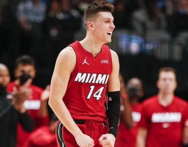 NBA球员数据统计：助攻、得分、篮板排行,（NBA球员数据榜单：得分、助攻与篮板排名）