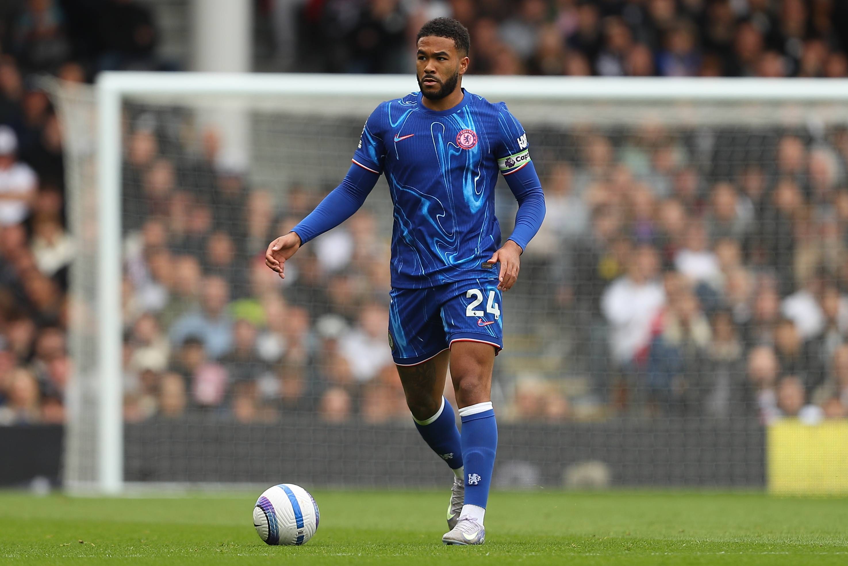 回馈家乡父老，河南队杨意林为后林村80岁以上老人发放礼品（河南队杨意林回乡送暖：向后林村80岁以上老人发放礼品）