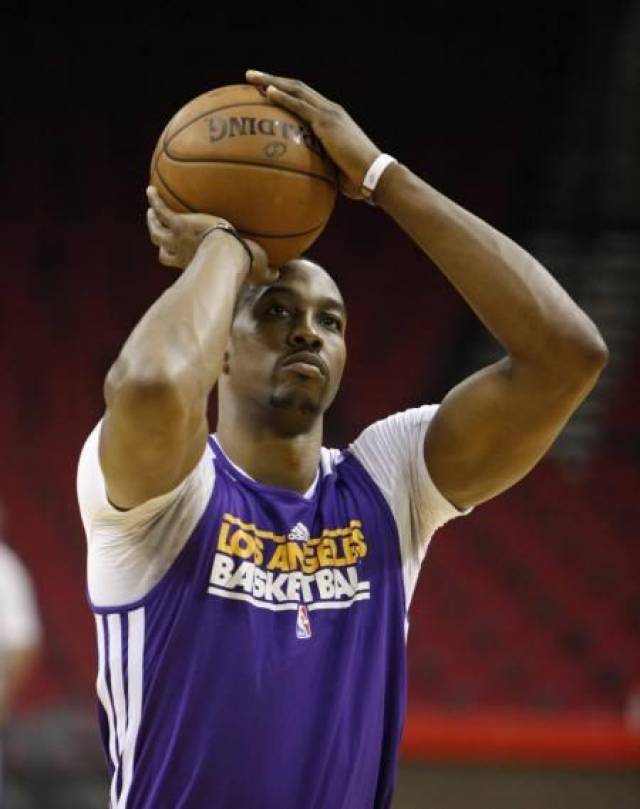 DV9：不满意平局，我们踢得比葡体更好；留队？我专注于现在（DV9：平局难令我满意，我们表现压过葡体；去留？只专注当下）