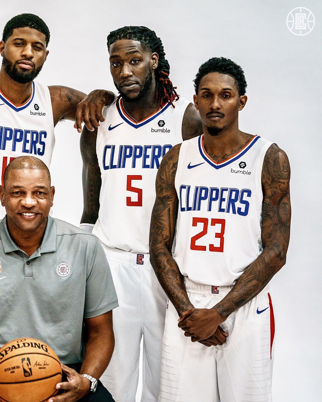 萨哈：麦克托米奈可以在皇马和巴萨踢球，甚至拜仁慕尼黑（萨哈：麦克托米奈足以效力皇马、巴萨，乃至拜仁慕尼黑）