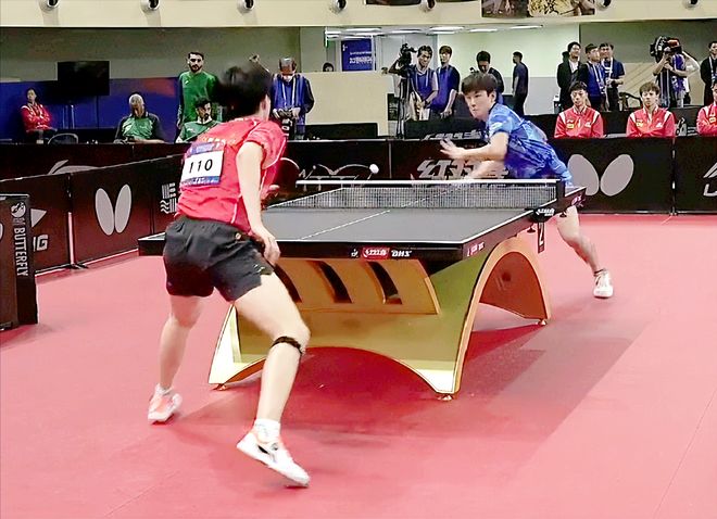 一些乒乓球 一些乒乓球